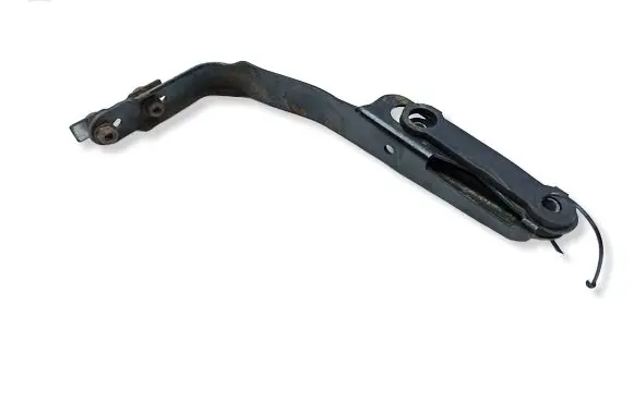 Mercedes-Benz C W204 Muffler mount bracket/holder A2044928741 2024920718