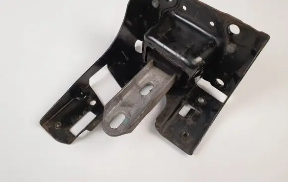 Peugeot 2008 I Gearbox mount