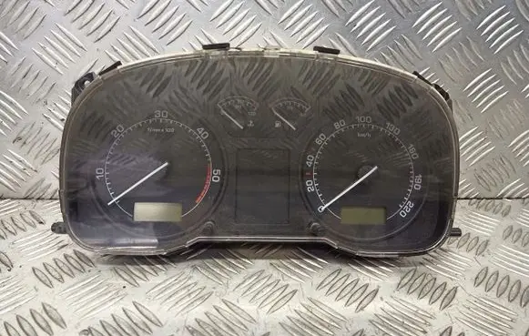 Skoda Octavia Mk1 (1U) Tachometer 1U0920811F