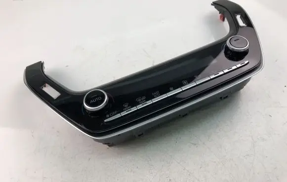 Toyota Corolla E160 E170 Climate control unit 5590002E10