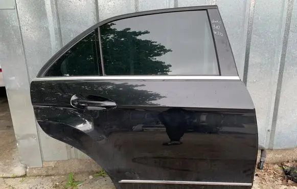 Mercedes-Benz E W212 Rear door A2127320210
