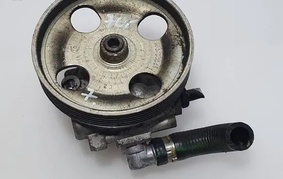 Citroen Berlingo Power steering pump 9636086680 7617955502