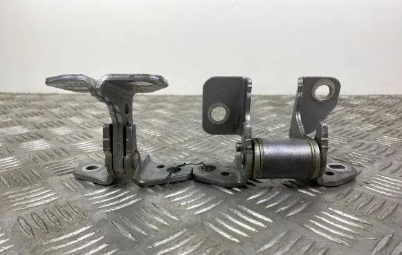 Jeep Grand Cherokee Rear door hinge set 