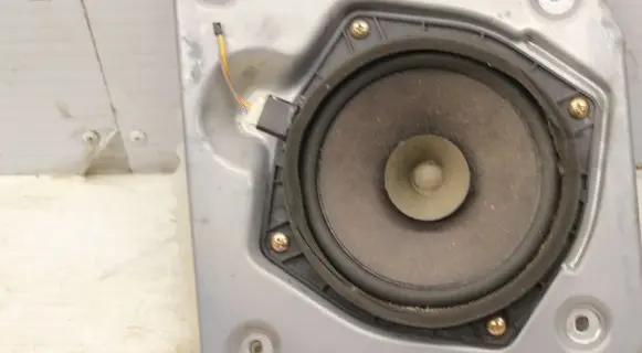 Mitsubishi Pajero Front door speaker MR306819