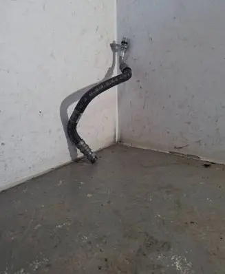 Gearbox oil cooler pipe/hose