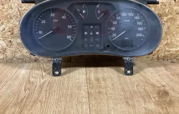 Renault Trafic II (X83) Speedometer (instrument cluster) 216715708 NS0000196A P8200252449