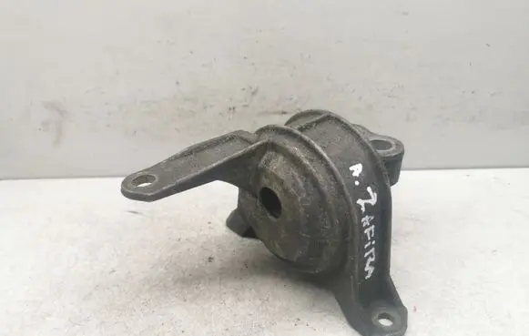 Opel Zafira A Engine mount bracket 90538547