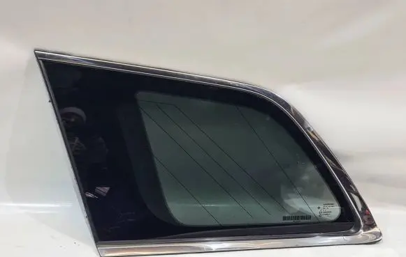 Jeep Grand Cherokee Rear side window