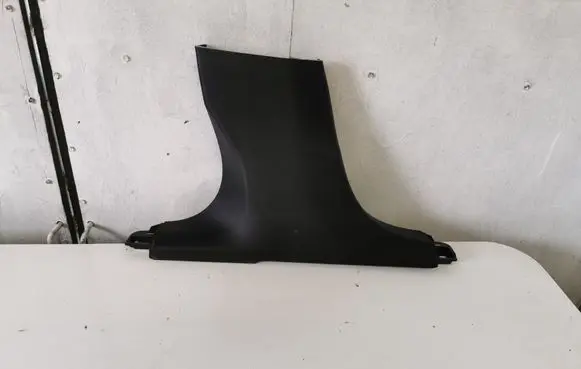 Volvo XC60 (B) pillar trim (bottom) 31425697