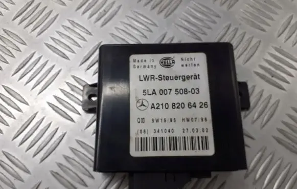 Mercedes-Benz E W210 Light module LCM A2108206426