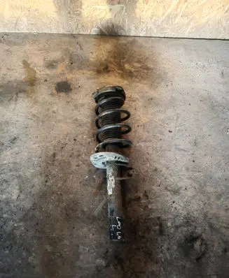 Seat Leon (1P) Front shock absorber with coil spring 