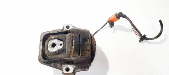 Audi A4 S4 B8 8K Engine mount bracket 8k0199381gq
