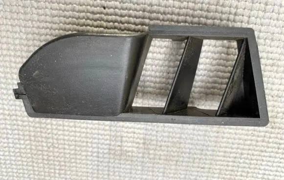 Mercedes-Benz E W124 Dashboard air vent grill cover trim 9041212957