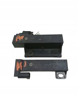 Dodge Charger Sound amplifier 68071978AA