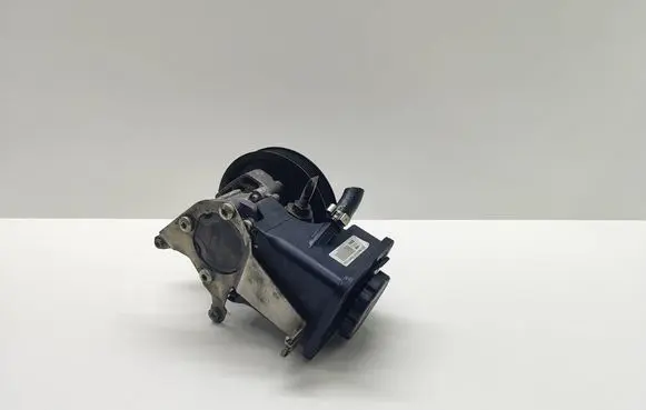 BMW 5 E60 E61 Power steering pump 7693974 7693974101 7787106