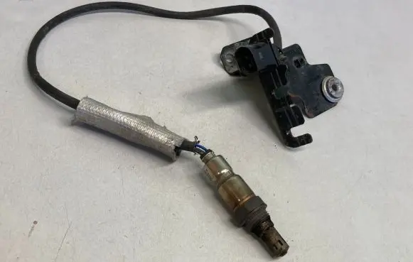 Volkswagen PASSAT B6 Lambda probe sensor 03L906262A