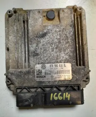 Volkswagen Touareg I Engine control unit/module 070906016BL 1039S06941 0281011859