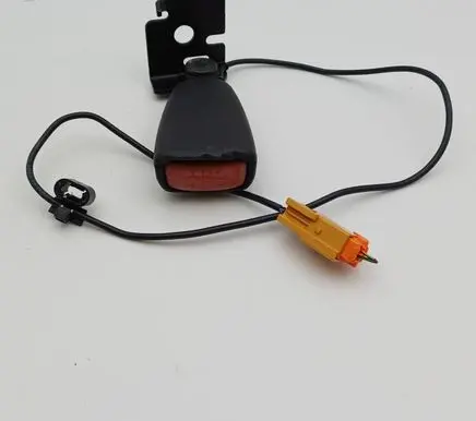 Volvo V50 Rear seatbelt buckle 30780607