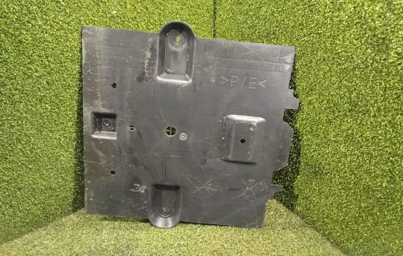 Engine splash shield/under tray