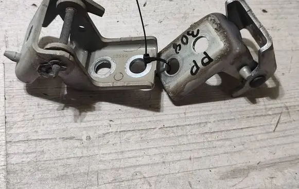 Peugeot 308 Front door hinge set 