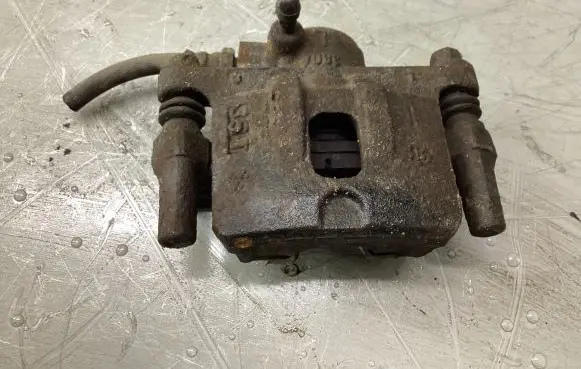 Mitsubishi Outlander Rear brake caliper