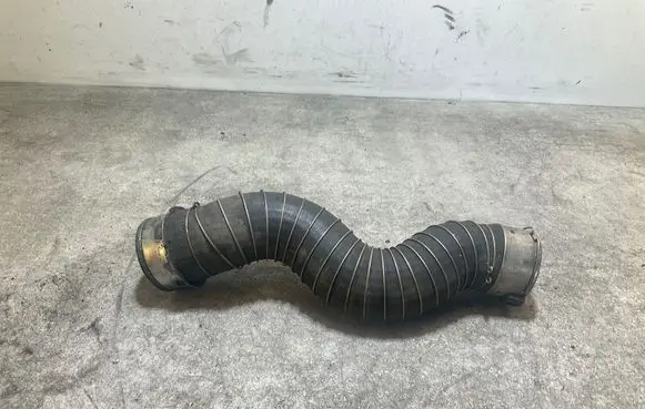 Intercooler hose/pipe