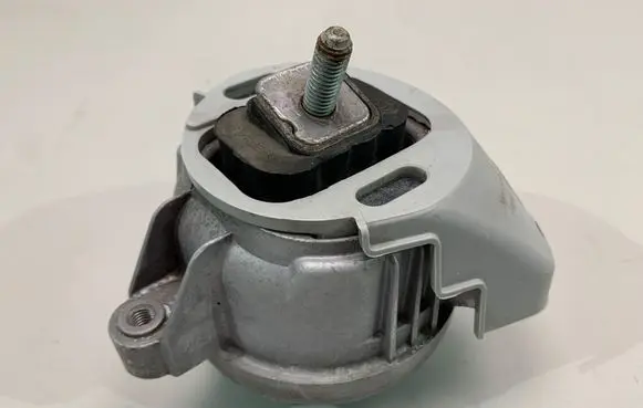 BMW M3 F80 Engine mount vacuum valve 2284818