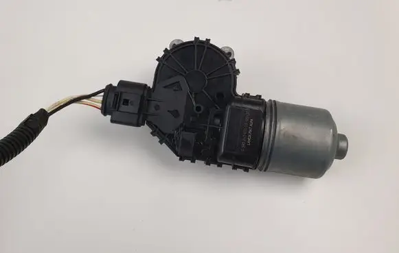 Alfa Romeo Giulietta Wiper motor 0390243050