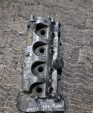 Toyota Avensis T250 Rocker cam cover 06112045 0244980