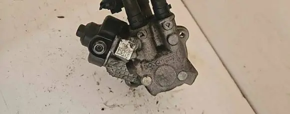 Volkswagen PASSAT B6 Fuel injection high pressure pump 0445010507 03230409 03L130755