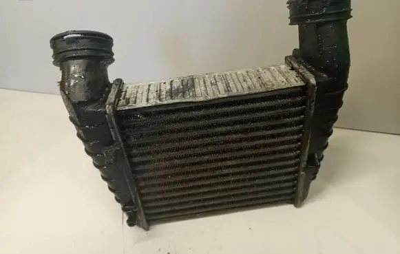 Volkswagen PASSAT B5.5 Intercooler radiator 3B0145805D
