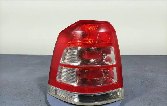 Opel Zafira C Rear/tail lights 