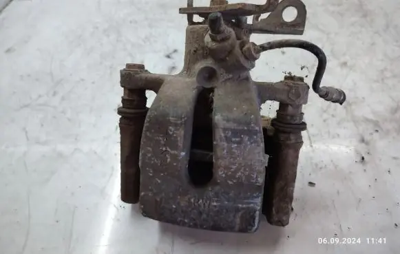 Renault Megane II Rear brake caliper