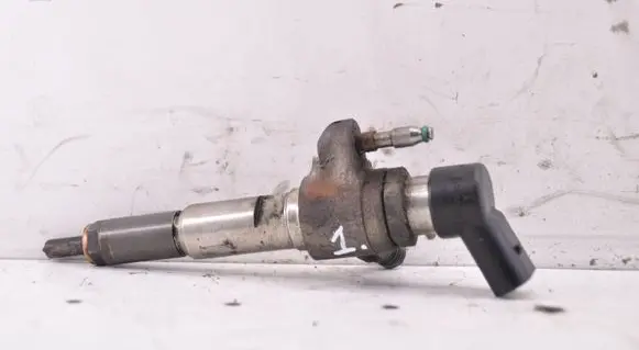 Fuel injector