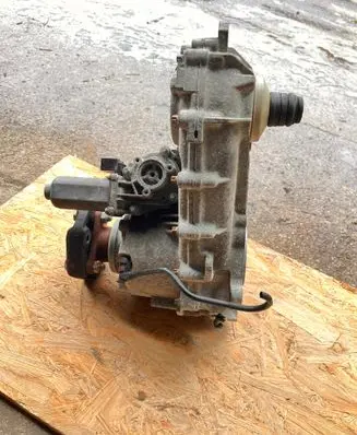 BMW X5 E70 Gearbox transfer box case 27107574777 27107599886 7599886