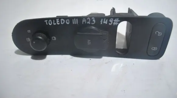 Seat Toledo III (5P) Tailgate/trunk/boot open switch 