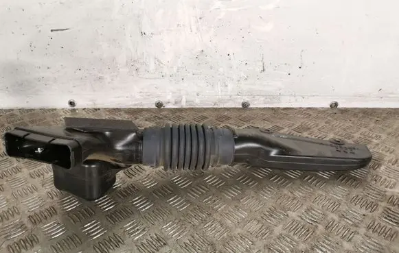 Mitsubishi Outlander Air intake duct part 1505A661