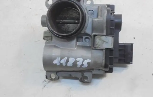 Renault Clio II Electric throttle body valve 8200166869