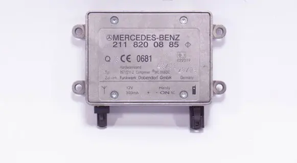 Mercedes-Benz A W169 Aerial antenna amplifier 2118200885 09702112