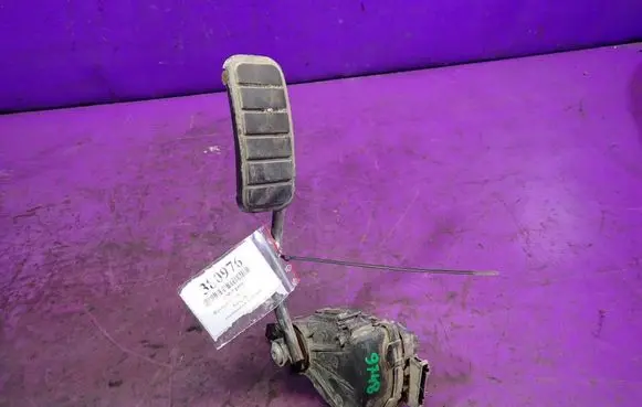 Renault Master II Accelerator throttle pedal