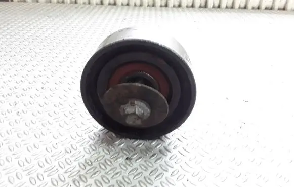 Land Rover Discovery Belt tensioner pulley 