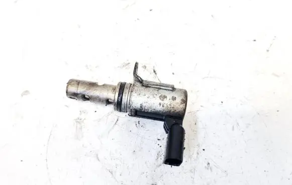 Volkswagen Golf V Camshaft vanos timing valve 03C906455A
