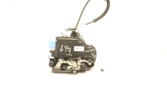 Skoda Octavia Mk2 (1Z) Front door lock