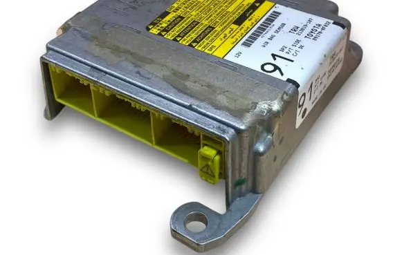 Toyota Avensis Verso Central body control module A2932 891700F032