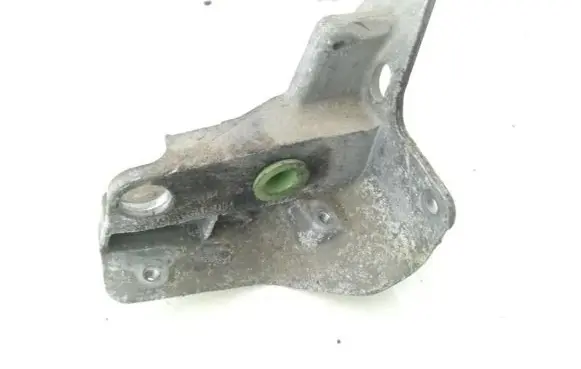 Mercedes-Benz C AMG W204 Engine mounting bracket a6460941141