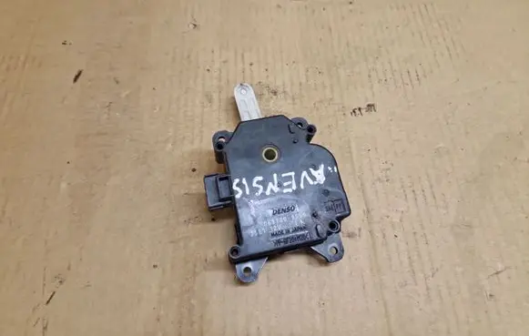 Toyota Avensis T250 Air flap motor/actuator 0637008680