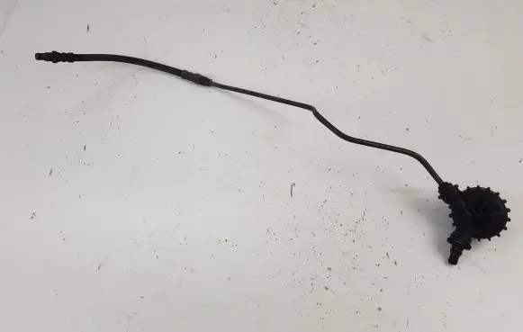 Volkswagen PASSAT B6 Clutch pipe/line FM27005F