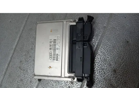 Audi A6 S6 C5 4B Engine control unit/module ECU