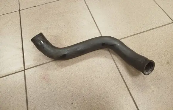 Hyundai H-1, Starex, Satellite Engine coolant pipe/hose 