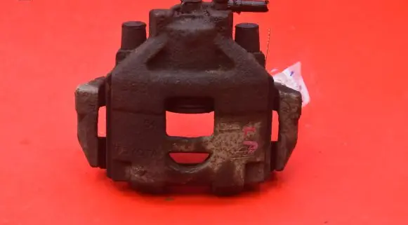 Toyota Yaris Front brake caliper